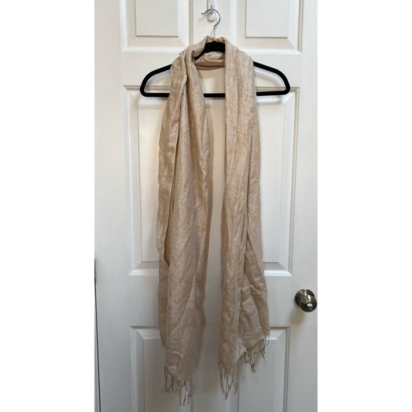 [Forever 21] Cream and Gold Fringe Scarf - Picture 1 of 3